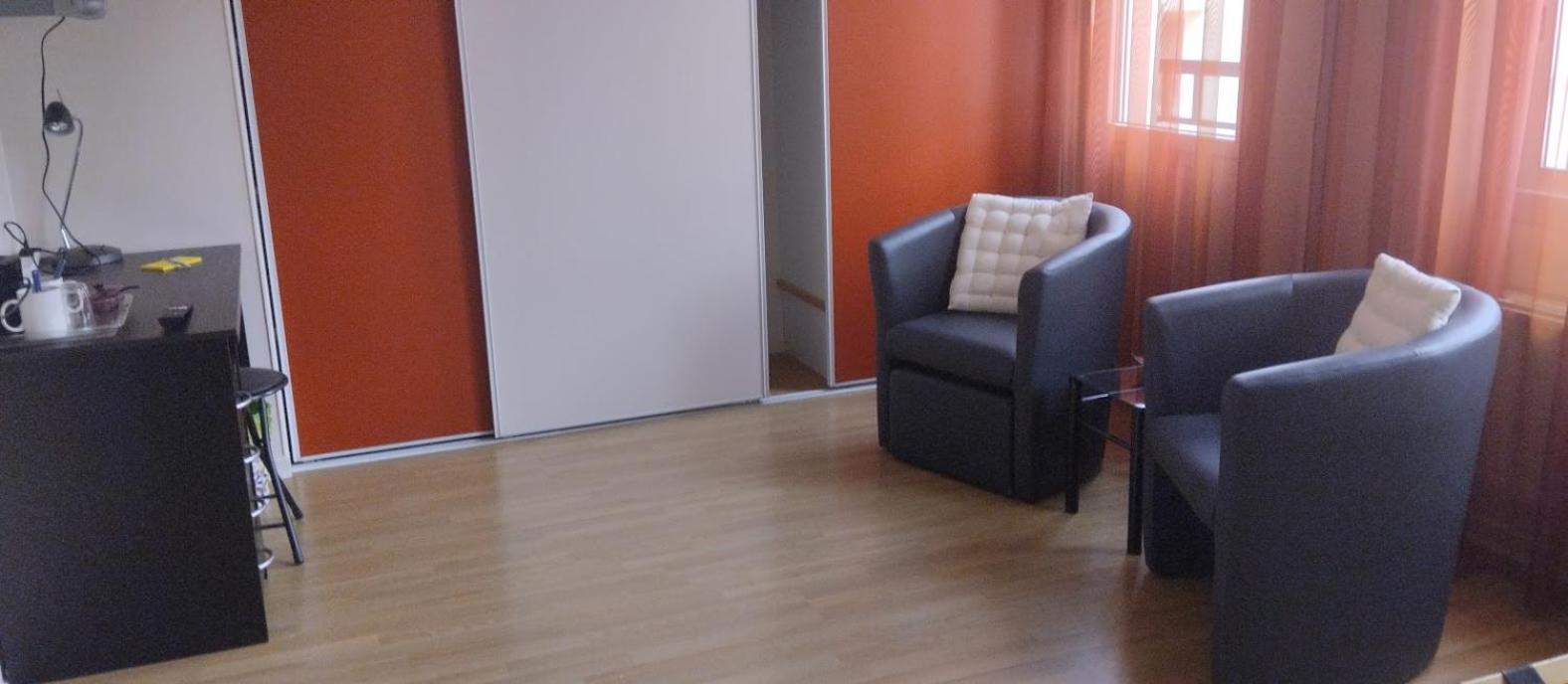 20 M2 S De B Wc Prives Terrasse Garage *